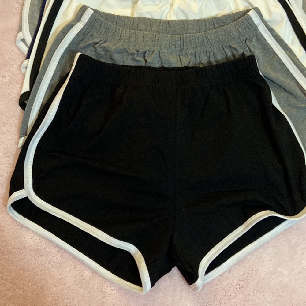 SOLD SOLD 5 sport shorts - Picture 2 of 8